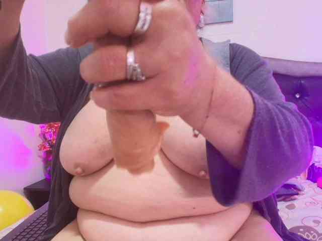 QueenMatturex webcam