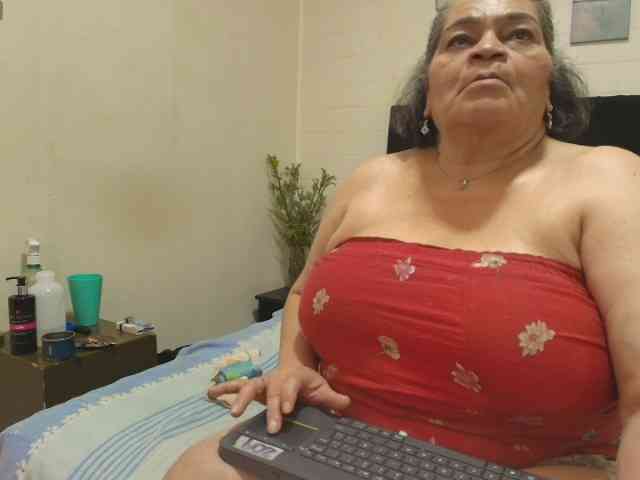 QueenMatturex webcam