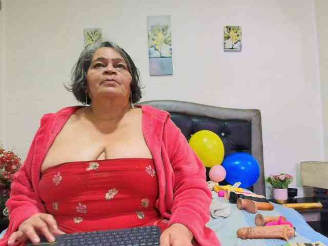 QueenMatturex webcam