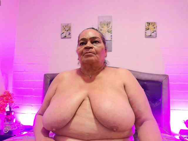 VickyBoobss