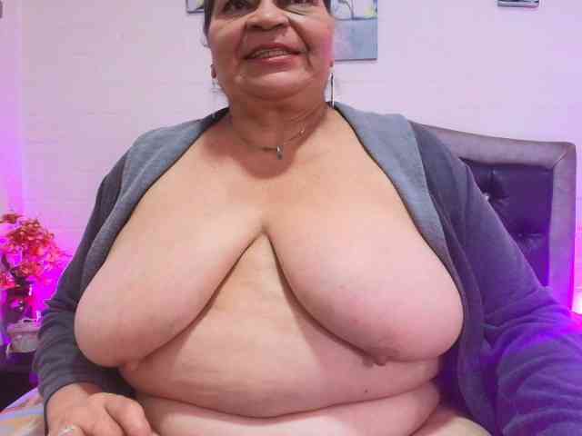 QueenMatturex webcam