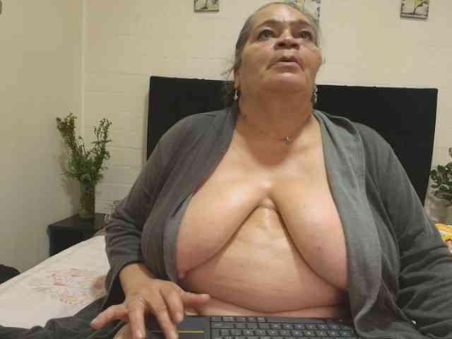 QueenMatturex webcam
