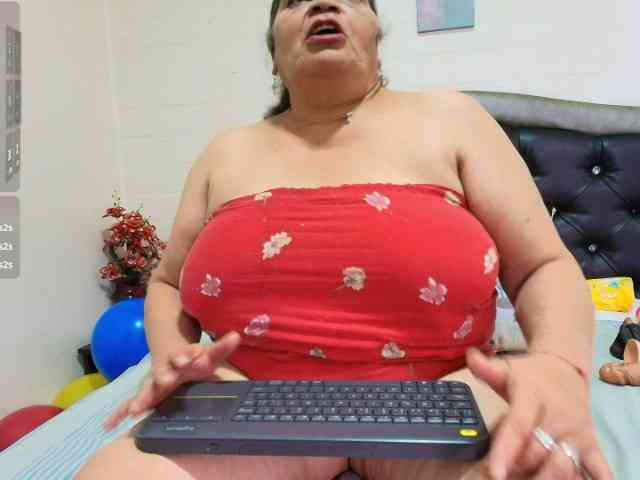 VickyBoobss