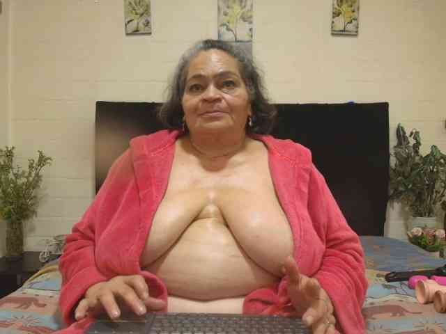 QueenMatturex webcam