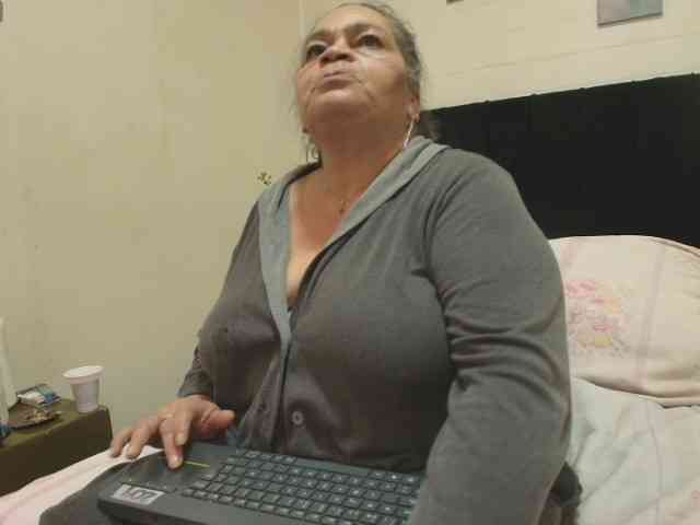QueenMatturex webcam