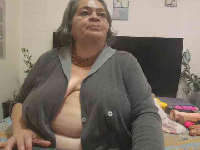 QueenMatturex webcam