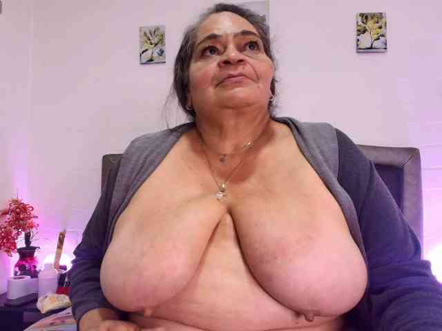 QueenMatturex webcam