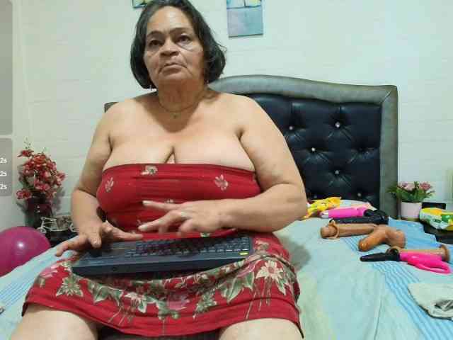 QueenMatturex webcam