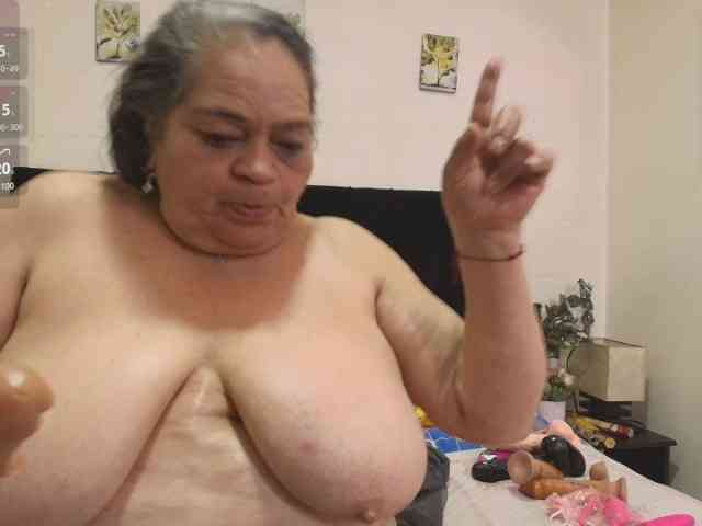 QueenMatturex webcam