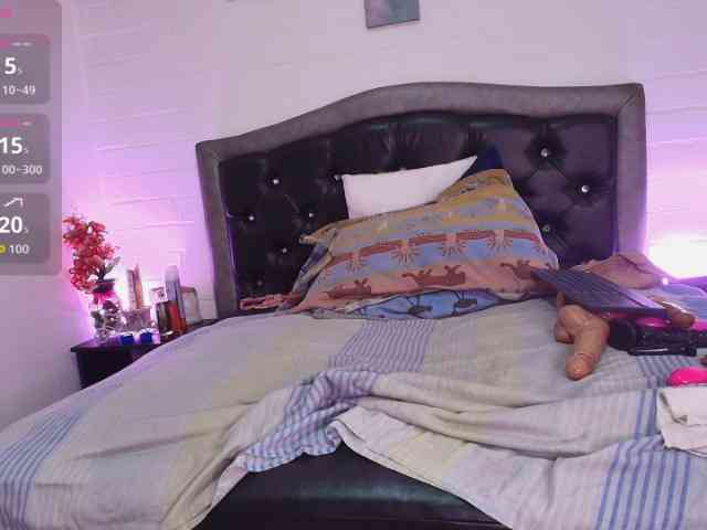 QueenMatturex webcam