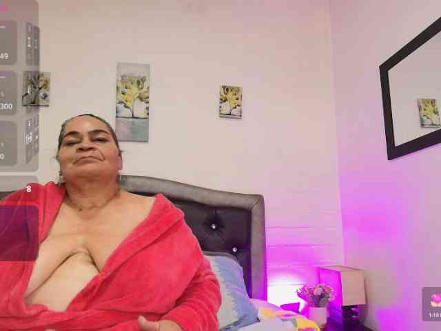QueenMatturex webcam