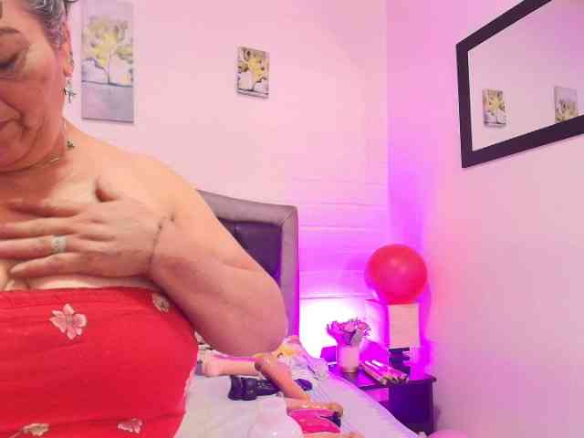 QueenMatturex webcam