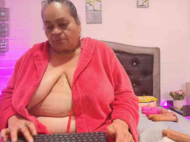 QueenMatturex webcam