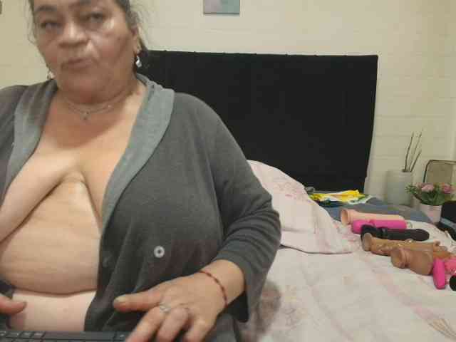 QueenMatturex webcam