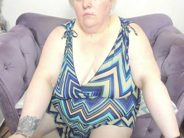 fashiona live cam on BongaCams
