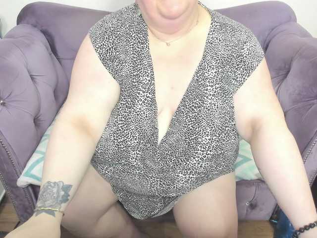 fashiona live cam on BongaCams