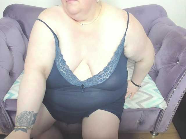 fashiona live cam on BongaCams