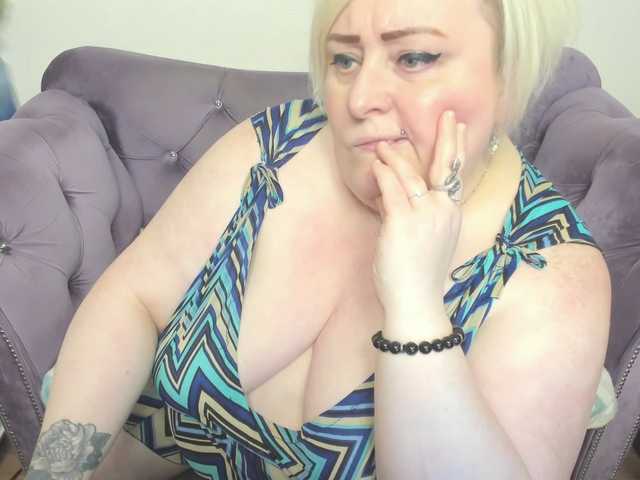 fashiona live cam on BongaCams