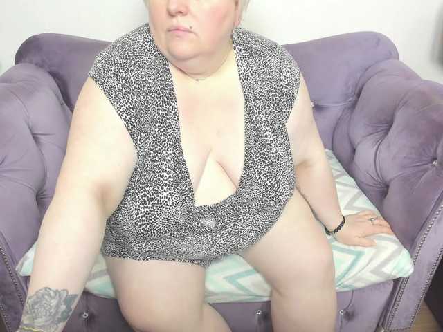 fashiona live cam on BongaCams