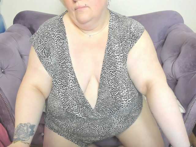 fashiona live cam on BongaCams
