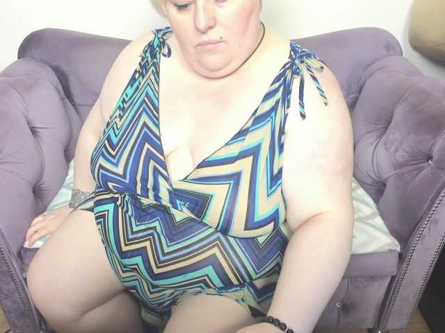 fashiona live cam on BongaCams