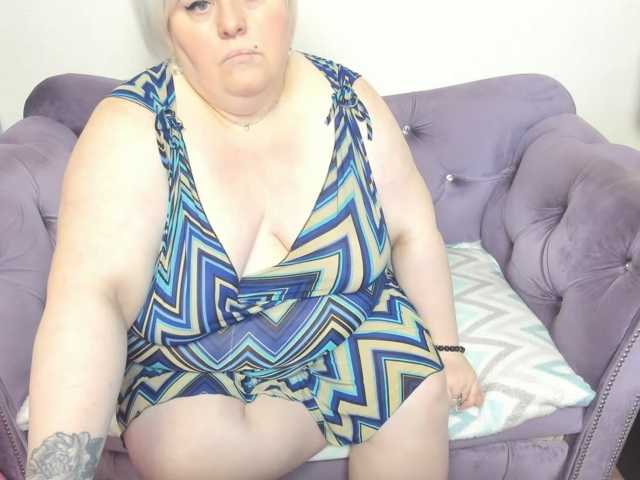 fashiona live cam on BongaCams