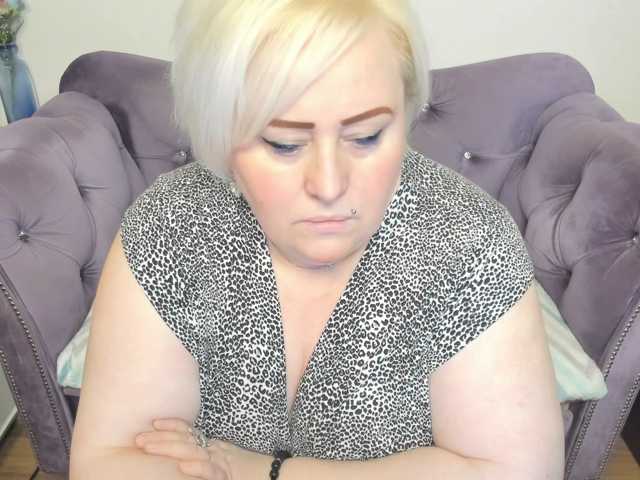 fashiona live cam on BongaCams