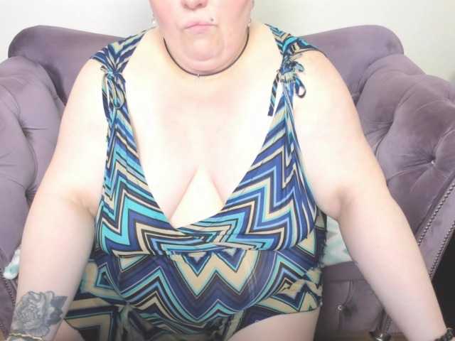 fashiona live cam on BongaCams
