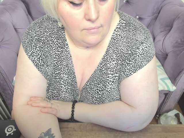 fashiona live cam on BongaCams