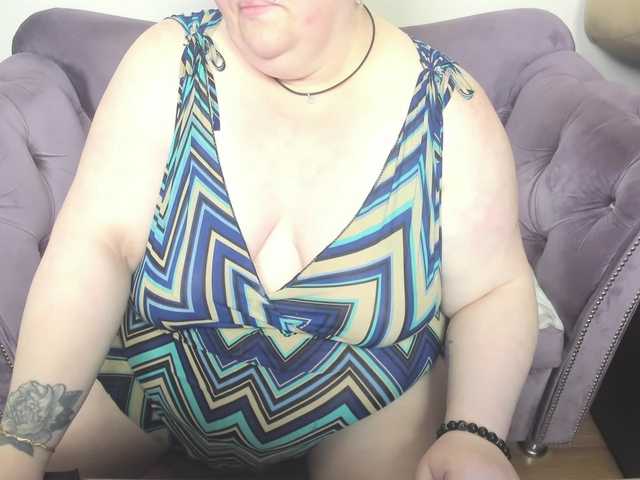 fashiona live cam on BongaCams