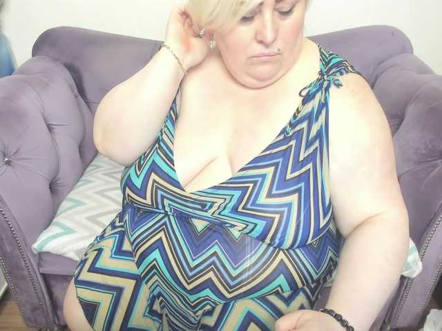 fashiona live cam on BongaCams
