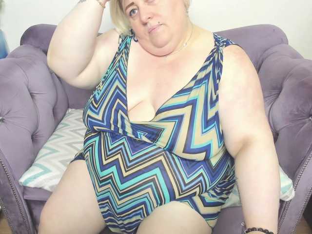 fashiona live cam on BongaCams