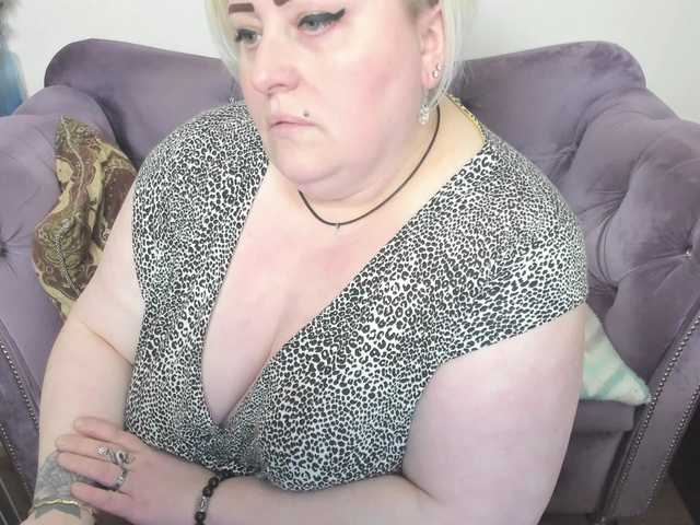 fashiona's BongaCams show and profile