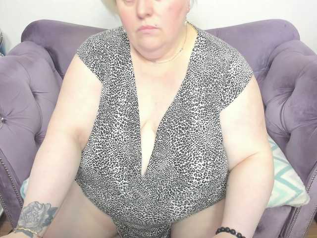 fashiona live cam on BongaCams