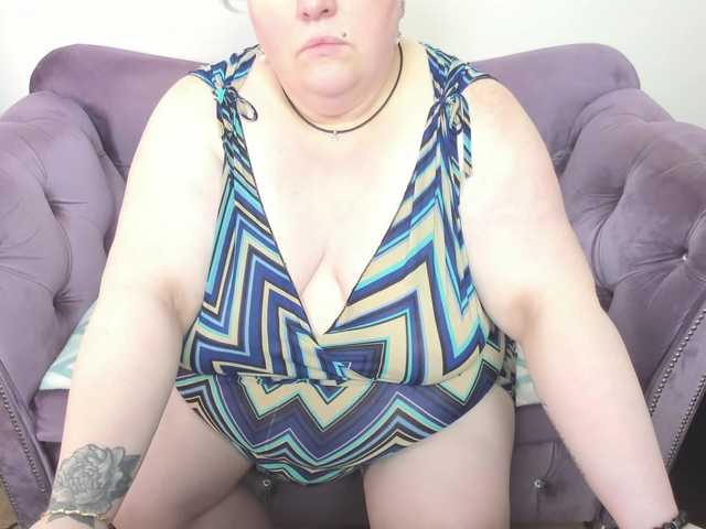 fashiona live cam on BongaCams