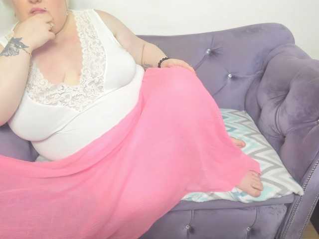fashiona live cam on BongaCams