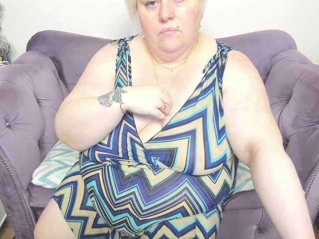 fashiona live cam on BongaCams