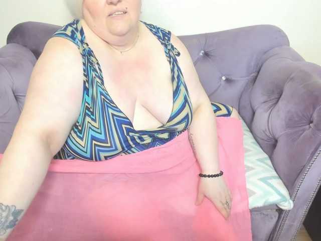 fashiona live cam on BongaCams