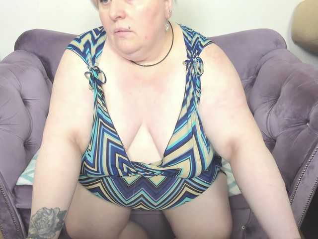fashiona live cam on BongaCams