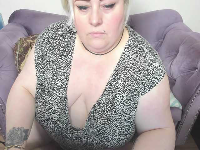 fashiona's BongaCams show and profile