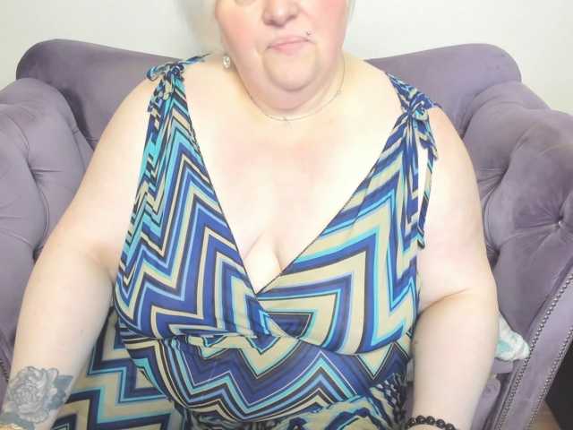 fashiona live cam on BongaCams
