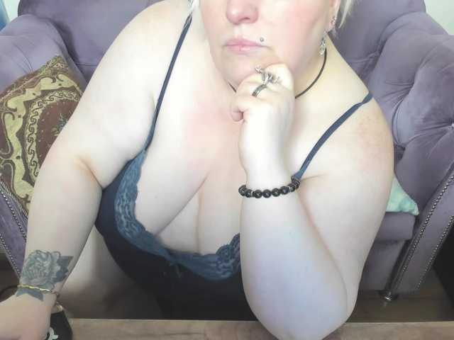 fashiona's BongaCams show and profile