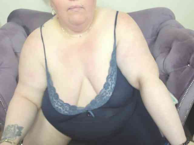 fashiona Live Webcam on BongaCams