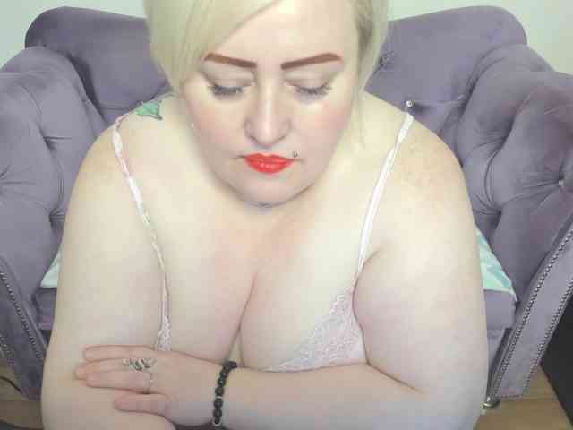 fashiona Live Webcam on BongaCams