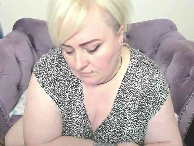 fashiona Live Webcam on BongaCams