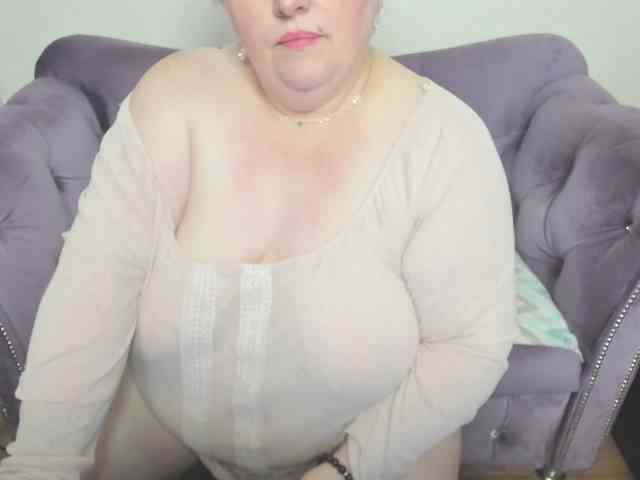 fashiona Live Webcam on BongaCams