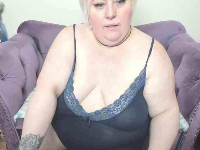 fashiona Live Webcam on BongaCams