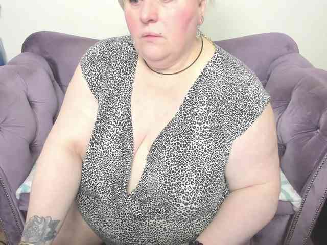fashiona Live Webcam on BongaCams