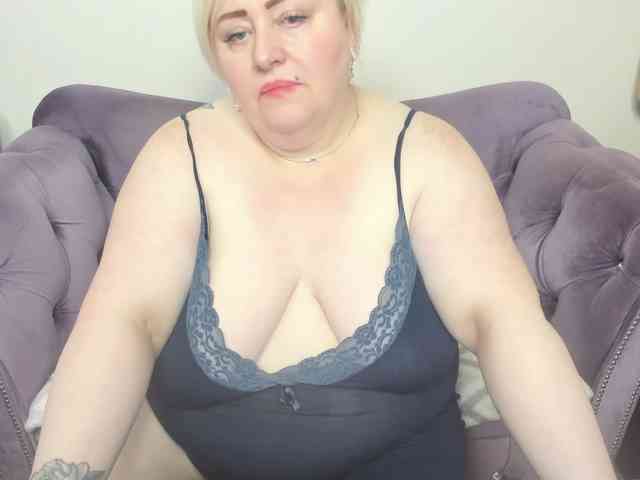 fashiona Live Webcam on BongaCams