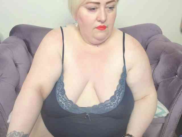 fashiona Live Webcam on BongaCams